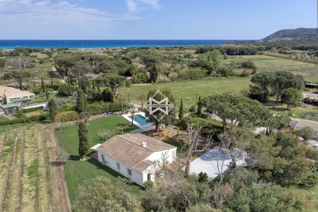 Villa in Ramatuelle, Provence-Alpes-Côte d'Azur, France 1 - 11451942