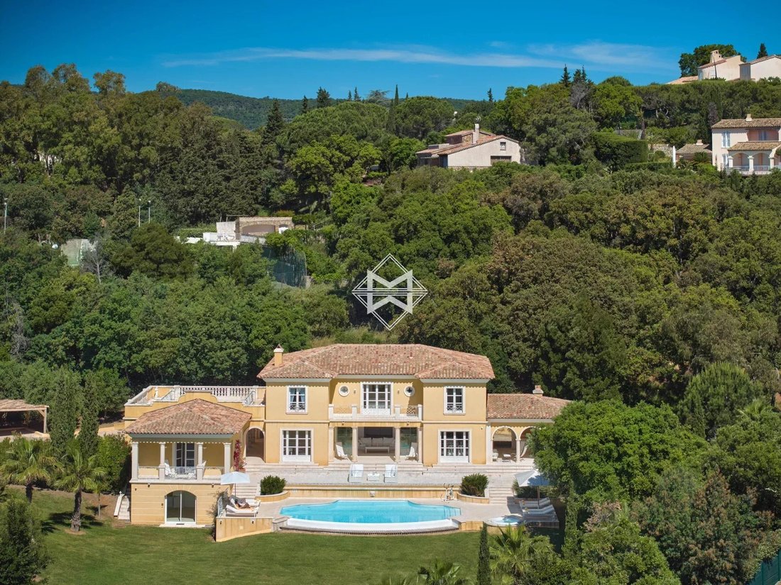 Villa in La Croix-Valmer, Provence-Alpes-Côte d'Azur, France 1 - 15302021