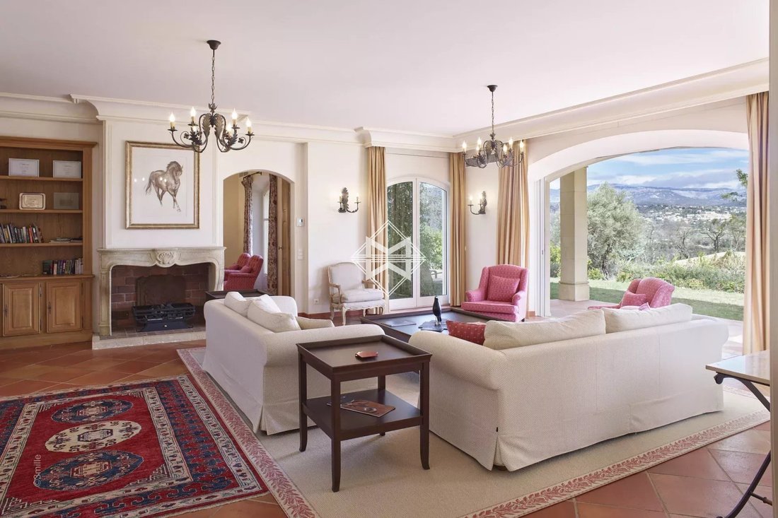 Villa in Tourrettes, Provence-Alpes-Côte d'Azur, France 4 - 12902605