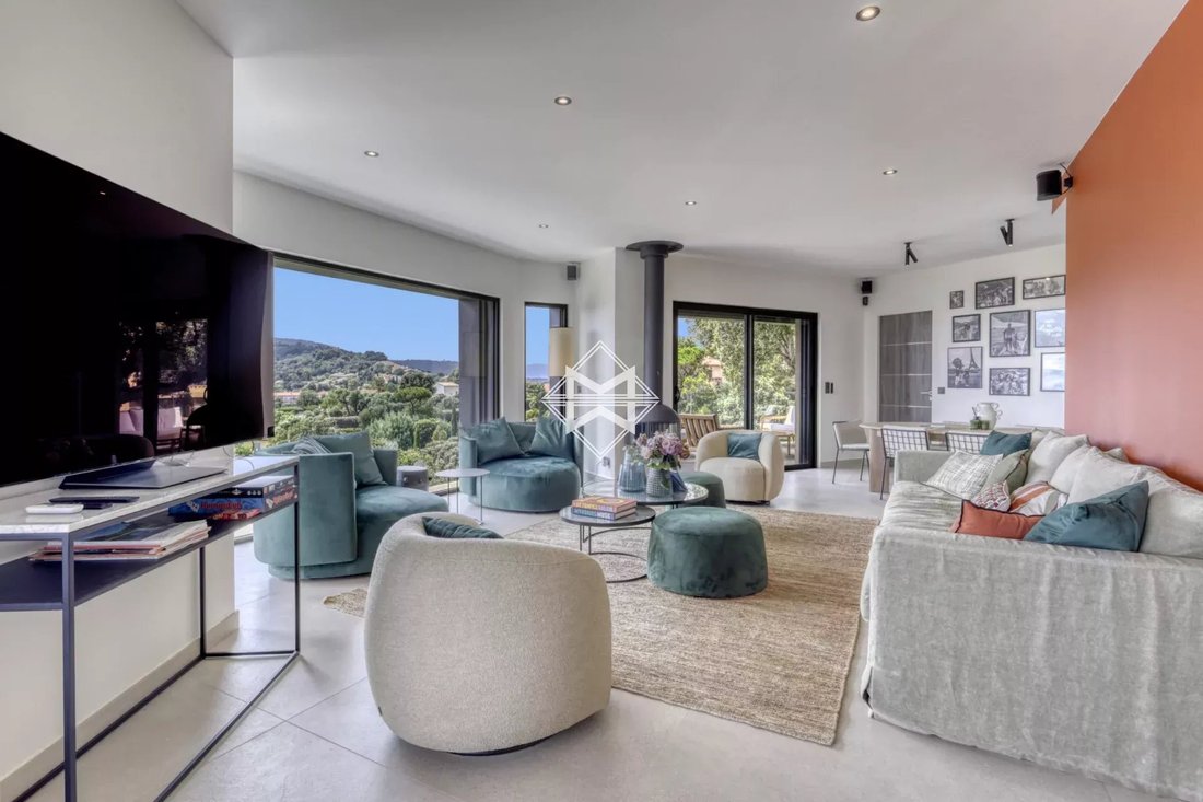 Villa in La Croix-Valmer, Provence-Alpes-Côte d'Azur, France 5 - 13110471