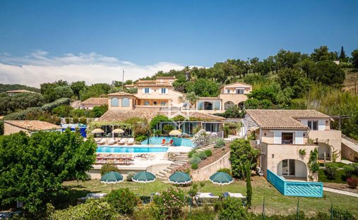 Villa in Grimaud, Provence-Alpes-Côte d'Azur, France 1