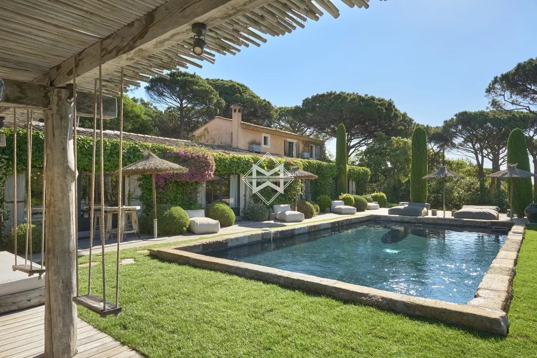 Villa in Ramatuelle, Provence-Alpes-Côte d'Azur, France 2 - 15302328