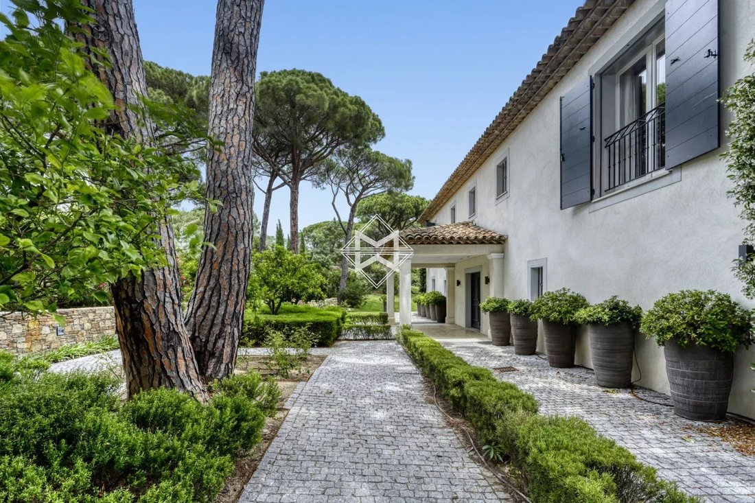 Villa in Ramatuelle, Provence-Alpes-Côte d'Azur, France 3 - 12984329