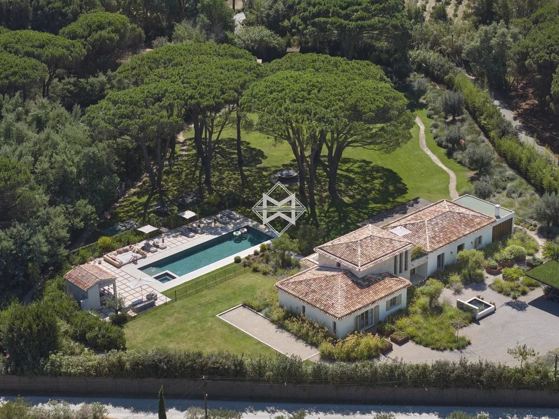 Villa in Ramatuelle, Provence-Alpes-Côte d'Azur, France 1 - 12338133