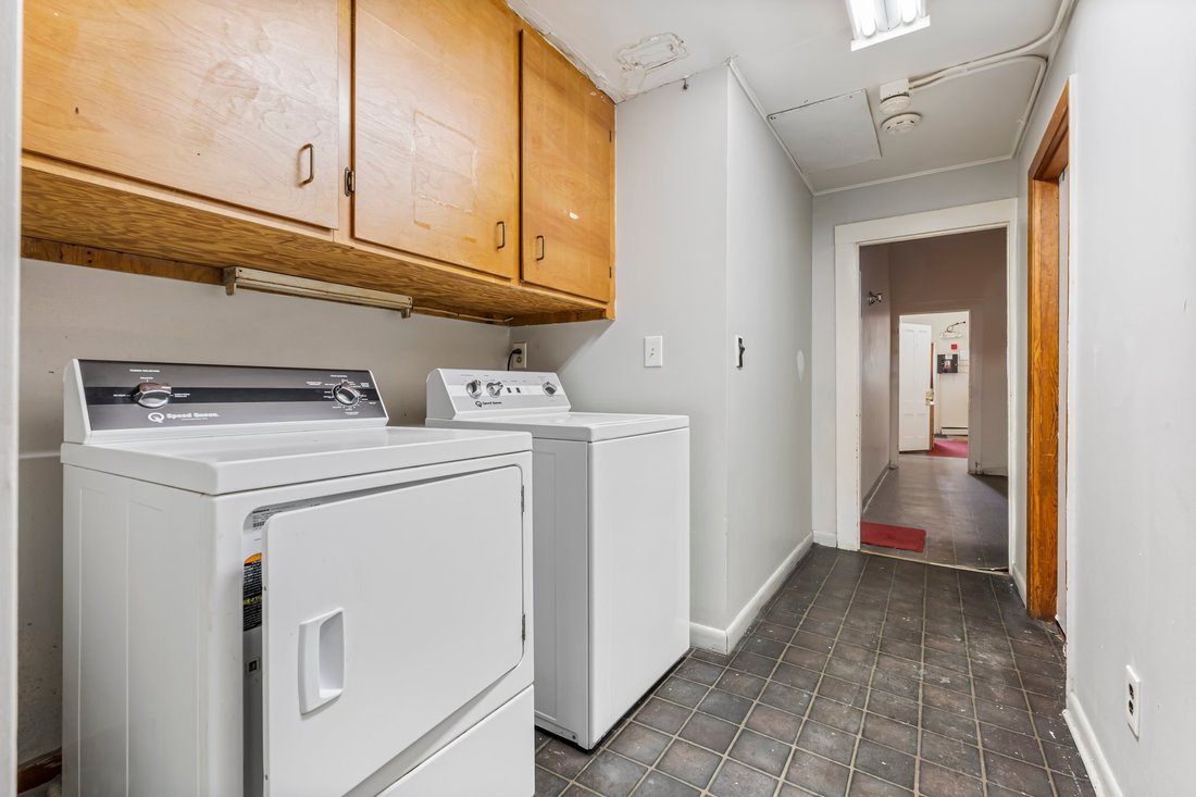House in Manchester, New Hampshire, United States 5 - 15304336