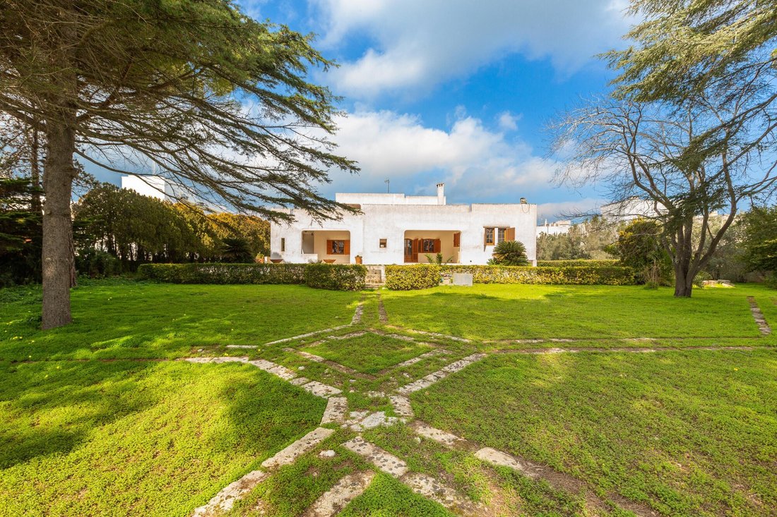 Villa en Castrignano del Capo, Apulia, Italia 1 - 15303148