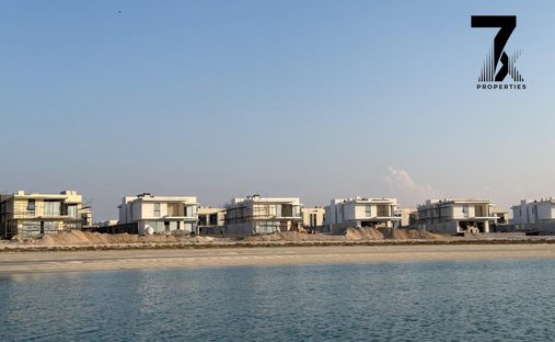 Villa in Al Jazeera Al Hamra, Ras al Khaimah, United Arab Emirates 1