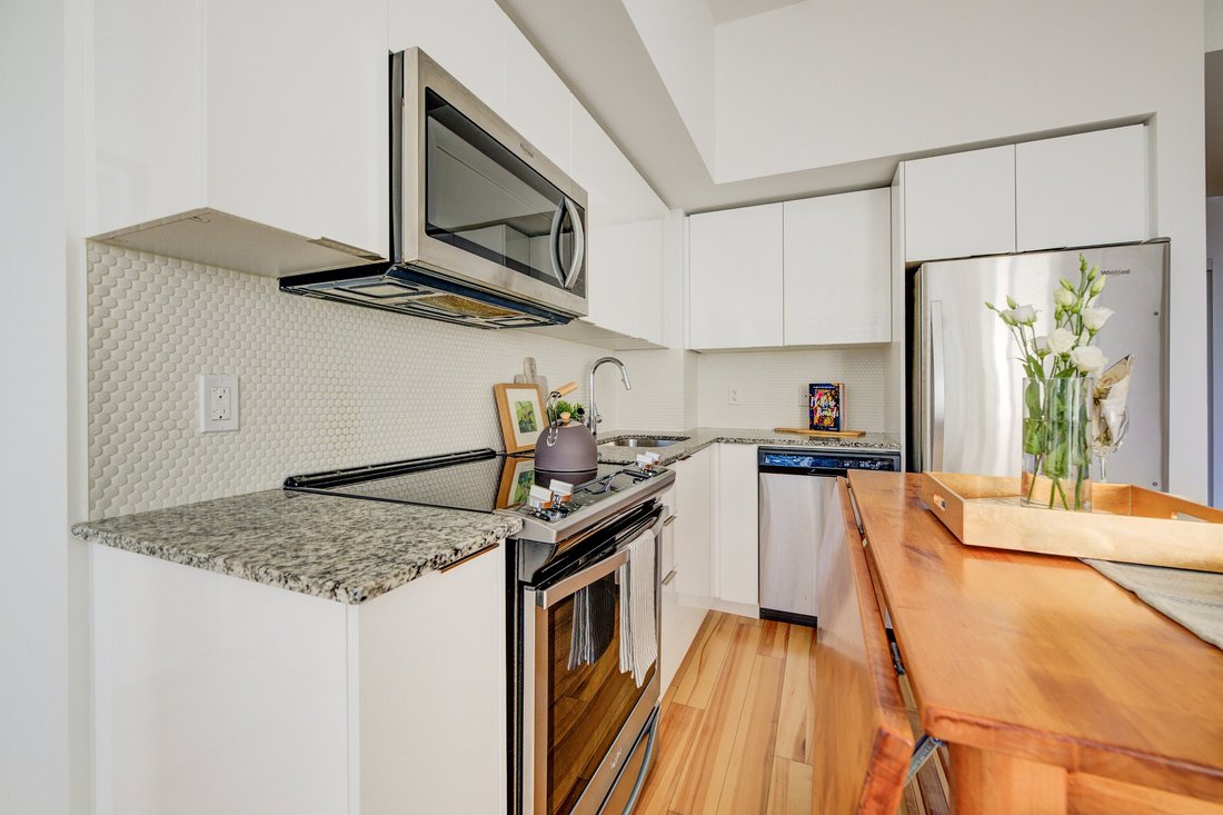 Condo in Toronto, Ontario, Canada 4 - 15306864