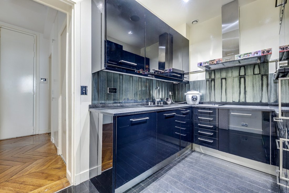 Apartment in Elysées-Madeleine, Paris 8e Arrondissement, Paris 5 - 15278111