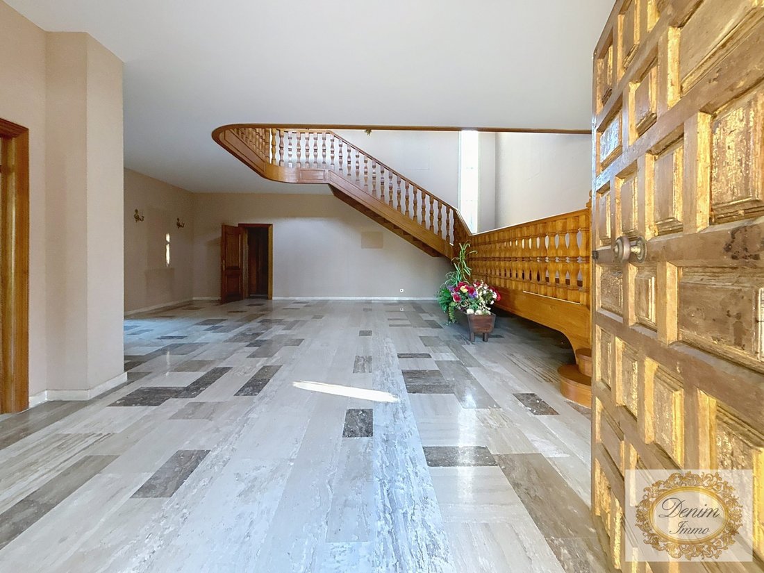 Villa in Alouette, Nimes, France 2 - 15306623