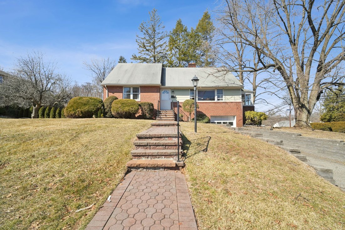 House in Paramus, New Jersey, United States 1 - 15304606