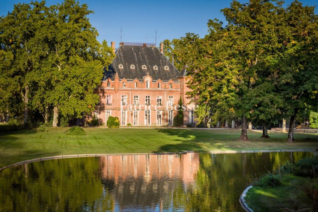 Whispers of the Past: A 19th-Century Château’s Timeless Embrace Near Toulouse