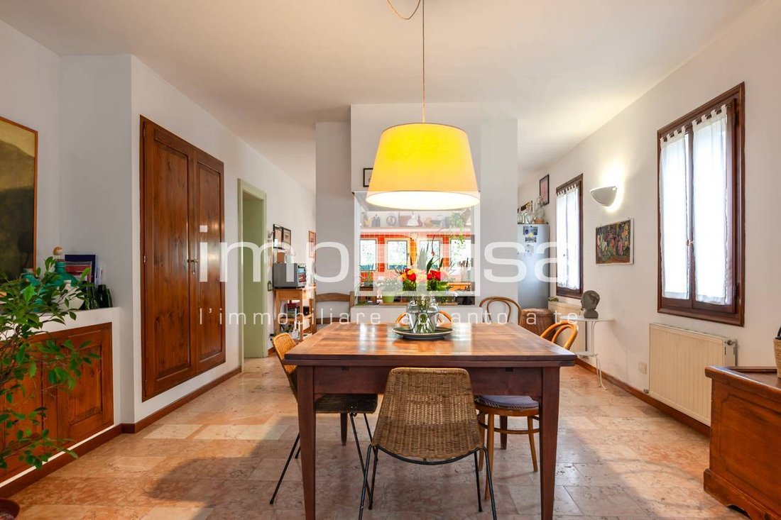 Villa in Saint Pelayo, Treviso, Italy 2 - 15305982