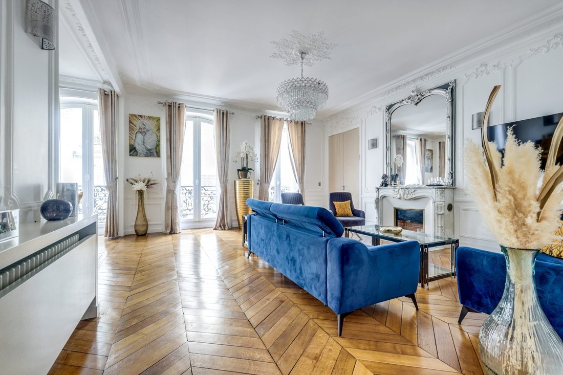 Apartment in Elysées-Madeleine, Paris 8e Arrondissement, Paris 2 - 15278111