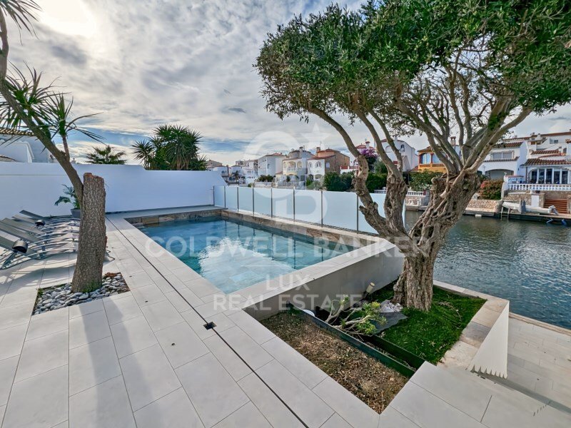 House in Empuriabrava, Catalonia, Spain 4 - 12806188