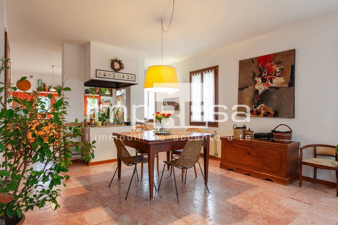 Villa in Saint Pelayo, Treviso, Italy 3 - 15305982