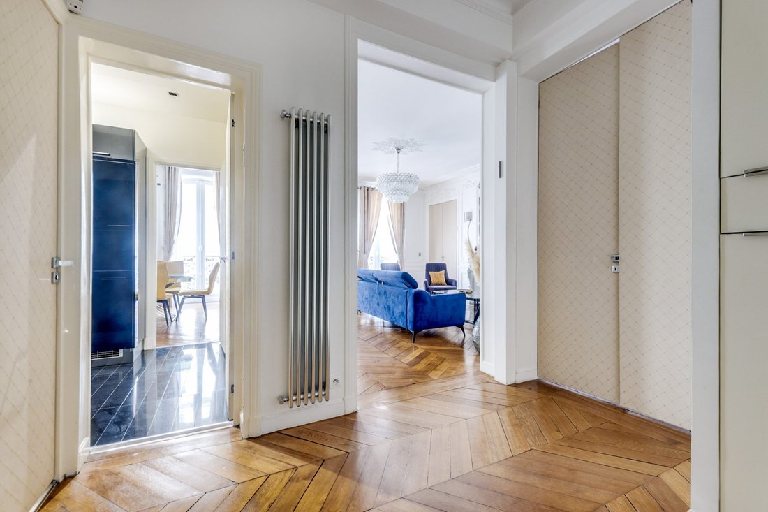 Apartment in Elysées-Madeleine, Paris 8e Arrondissement, Paris 4 - 15278111