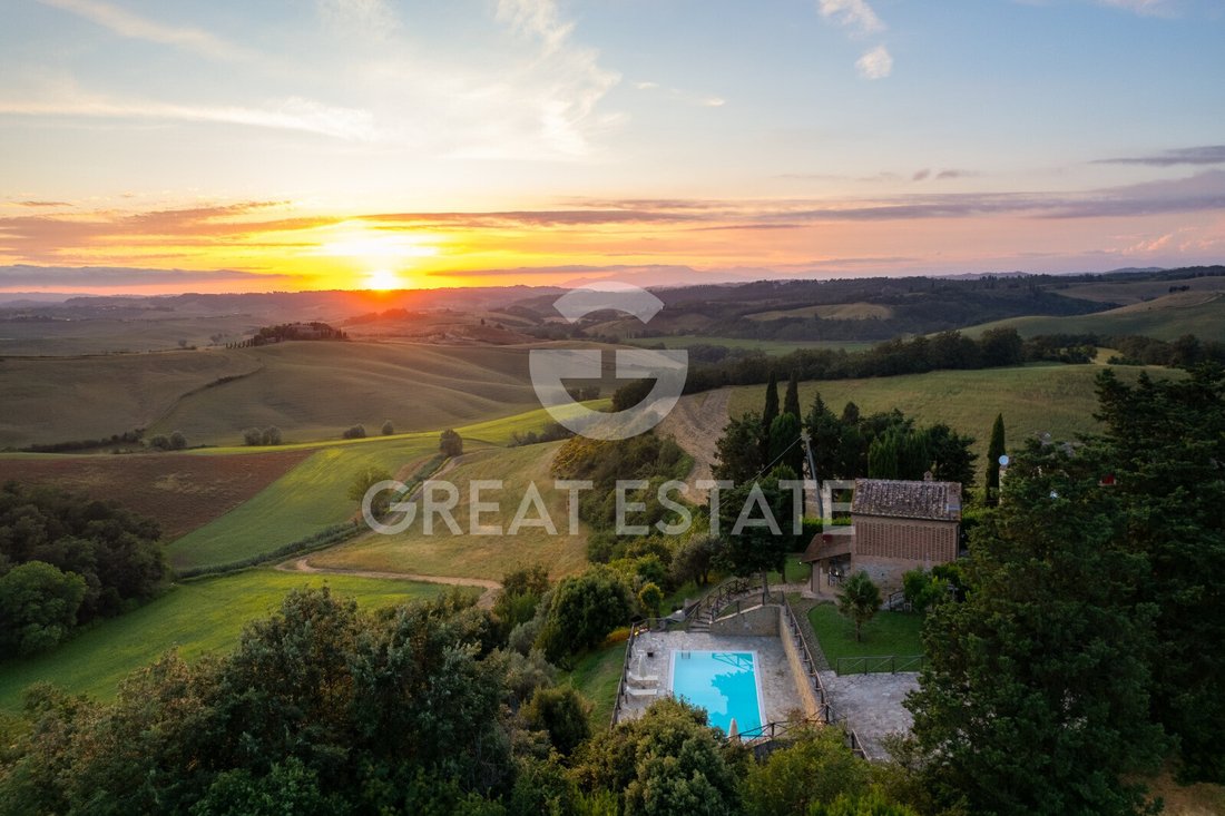 Estate in Volterra, Tuscany, Italy 3 - 15305407