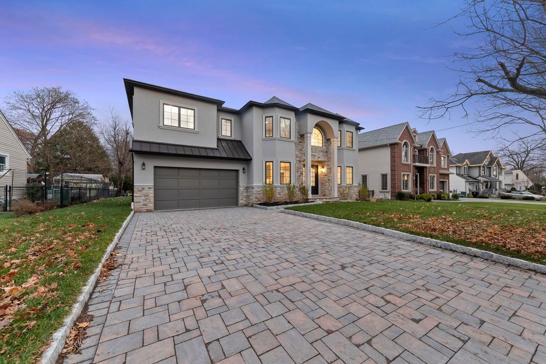 House in Paramus, New Jersey, United States 1 - 15304870