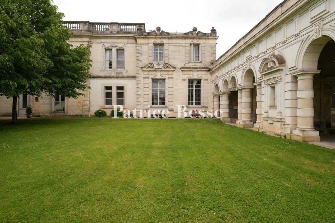 Château des Lumières: A Bordeaux Jewel Hidden in Time’s Embrace