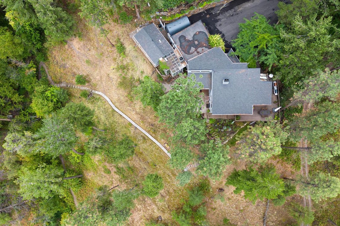House in Kelowna, British Columbia, Canada 5 - 14840757