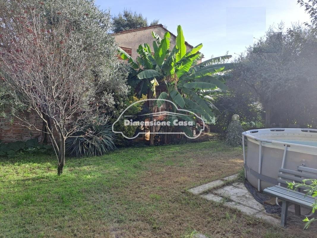 Villa in Porcari, Tuscany, Italy 4 - 15305694
