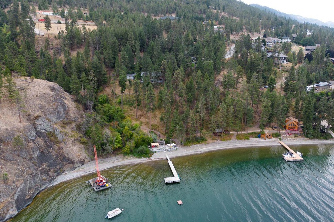 House in Kelowna, British Columbia, Canada 1 - 14840757