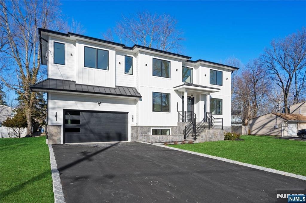 House in Paramus, New Jersey, United States 1 - 15304707