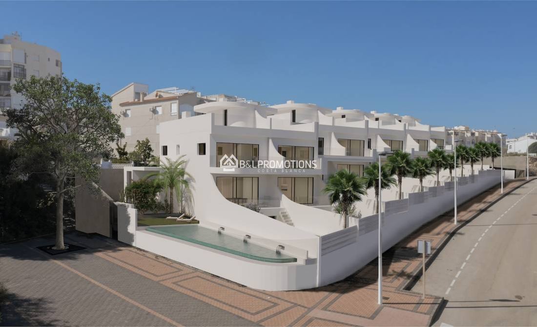 Bungalow in Torrevieja, Valencian Community, Spain 1 - 15305134