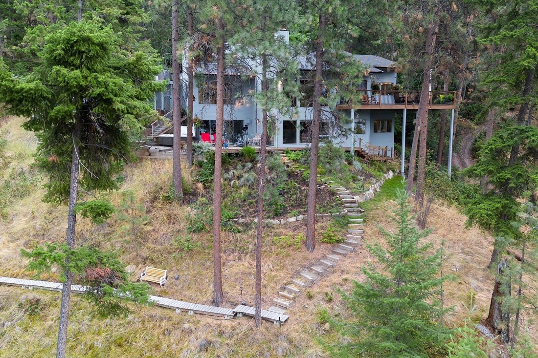 House in Kelowna, British Columbia, Canada 3 - 14840757
