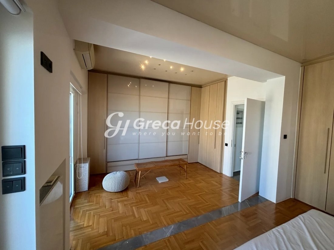 Apartment in Sunoikia Kolonakiou, 1st District of Athens, Athens 5 - 15305281