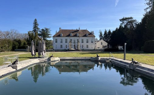 Magnificent Chateau In Burgundy Perfectly Maintained