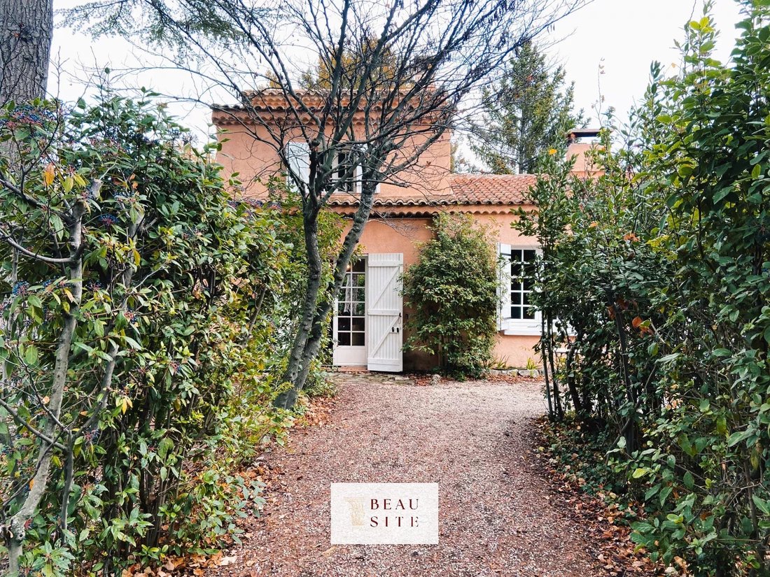 Estate in Plateau de Puyricard-La Trévaresse, Aix-en-Provence, France 3 - 15305363