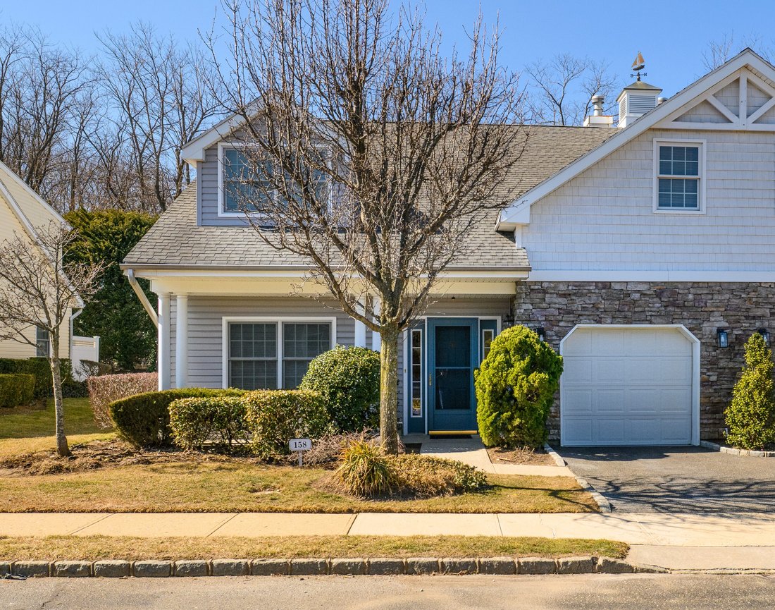 Condo in Port Washington, New York, United States 1 - 15307352