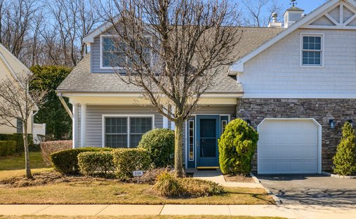 Condo in Port Washington, New York, United States 1
