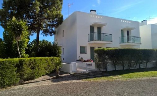 Villa in Carvalhal, Setubal, Portugal 1
