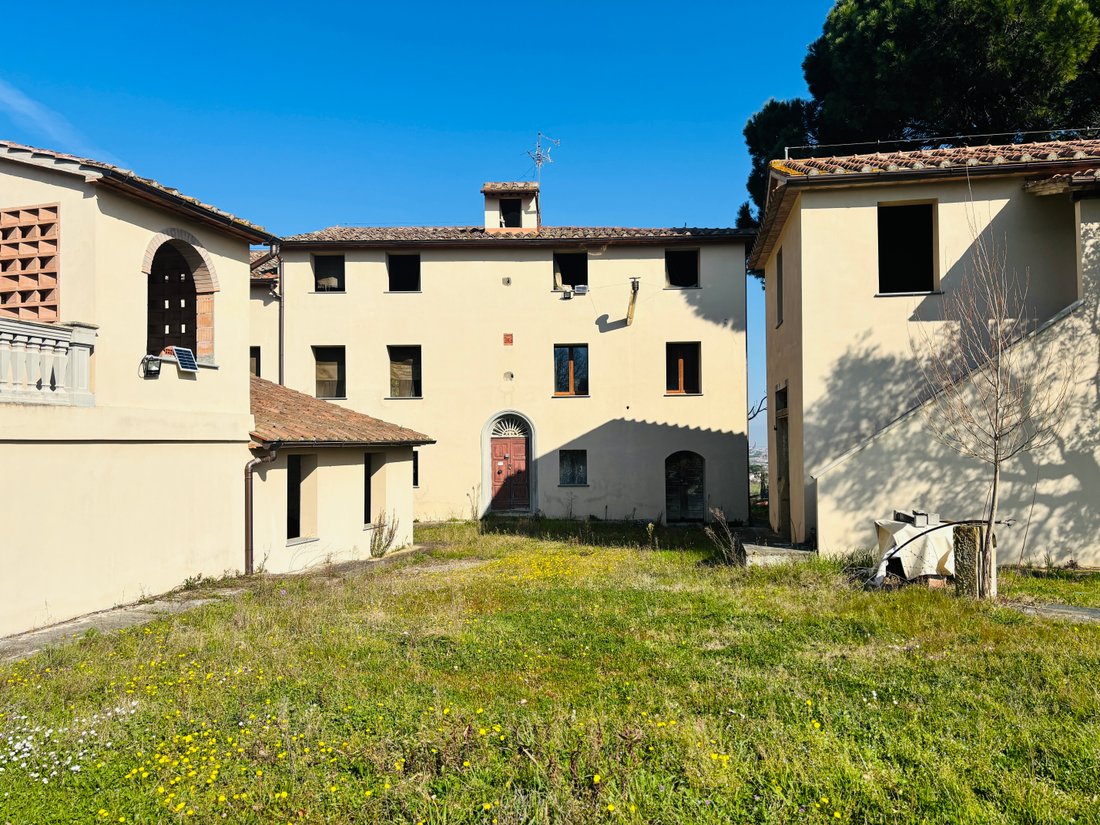 Estate in Casciana Terme Lari, Tuscany, Italy 4 - 15316345