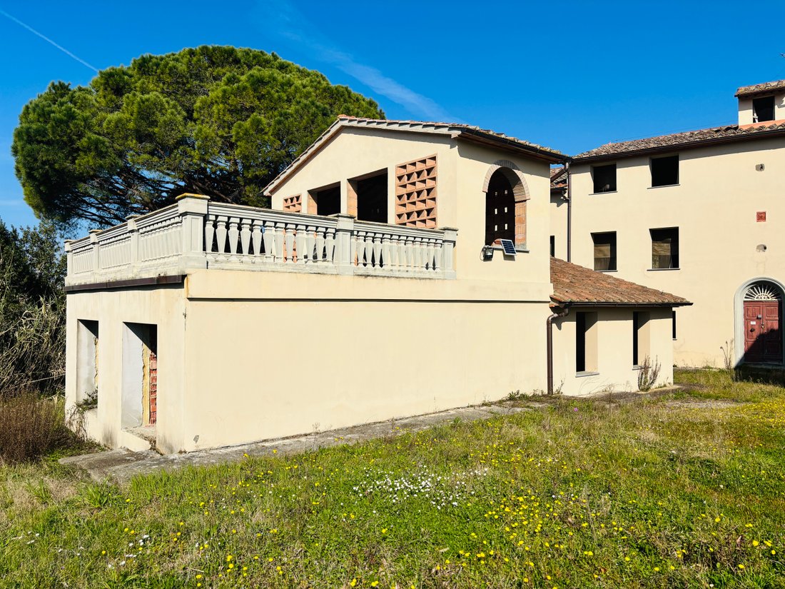 Estate in Casciana Terme Lari, Tuscany, Italy 3 - 15316345