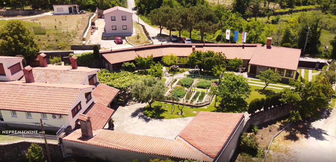 Domaine à Pomjan, Koper, Slovénie 1 - 15319196