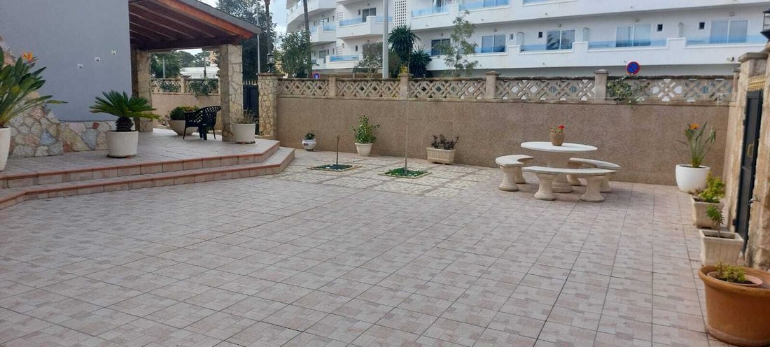 Villa in Playa de Palma, Palma, Balearic Islands 3 - 15314801