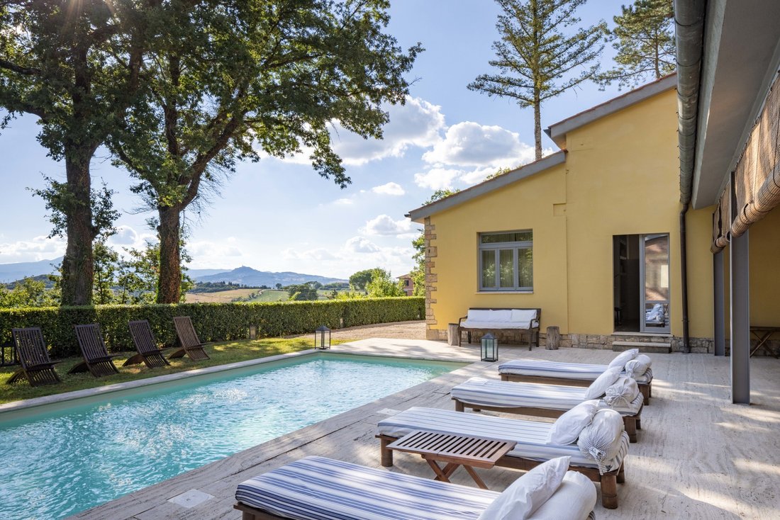 Villa in San Casciano dei Bagni, Tuscany, Italy 1 - 15314874