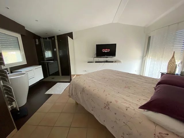 Estate in Riquebonne-Ferratone-Pizou, Vallauris, France 3 - 15308355