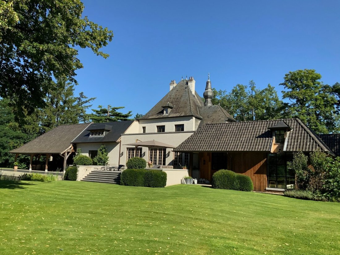 Villa in Maaseik, Flanders, Belgium 2 - 15315742