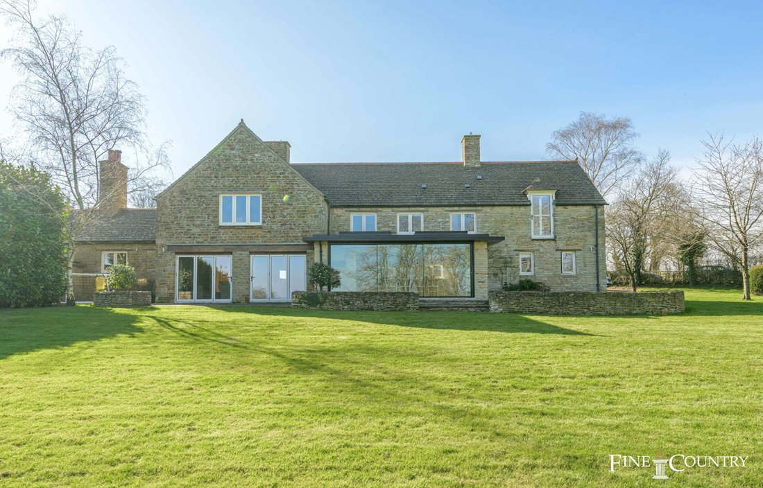 6 Bedroom Barn Conversion For Sale In In Nevill Holt, England, United ...