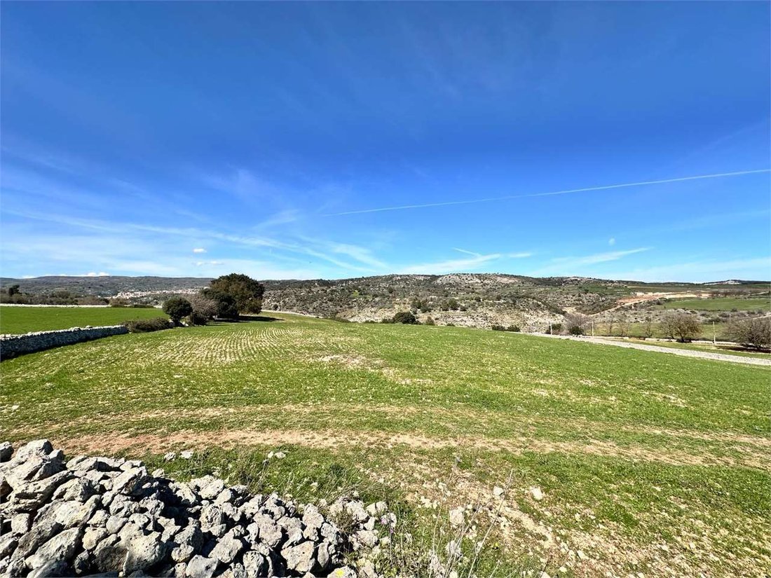 Land in Cassaro, Sicily, Italy 4 - 15313492