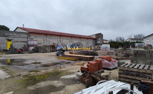 Castle for Sale in Feurs, Auvergne-Rhône-Alpes, France