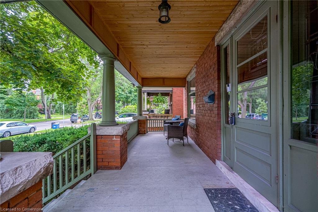House in Hamilton, Ontario, Canada 3 - 15311305