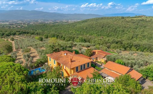 Villa in Laterina, Tuscany, Italy 1
