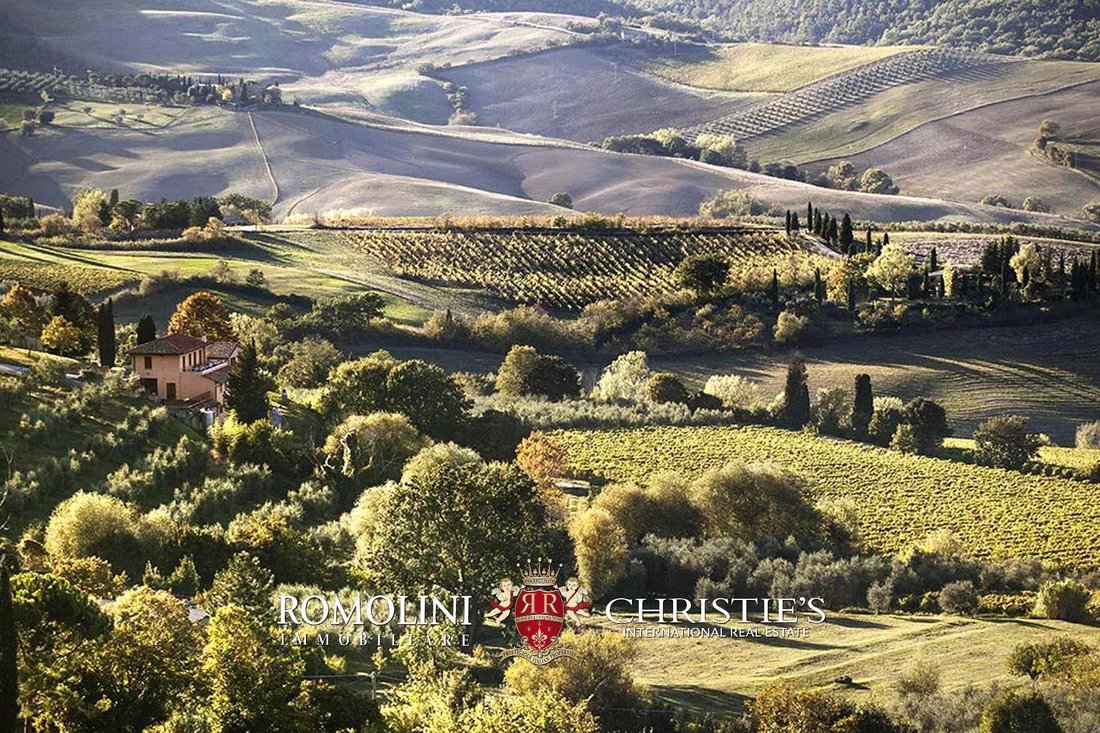 Farm Ranch in Montepulciano, Tuscany, Italy 1 - 12229680
