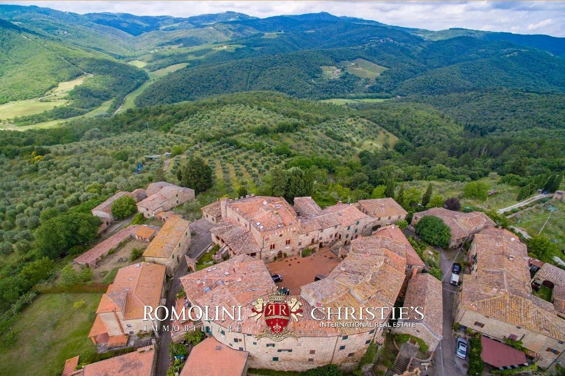 Chateau in Montebenichi, Tuscany, Italy 2 - 11181797
